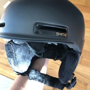SMITH Allure Matte Black Allure Helmet with MIPS- small